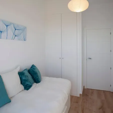 Apartamento New In Pueblo With Views Benalmádena